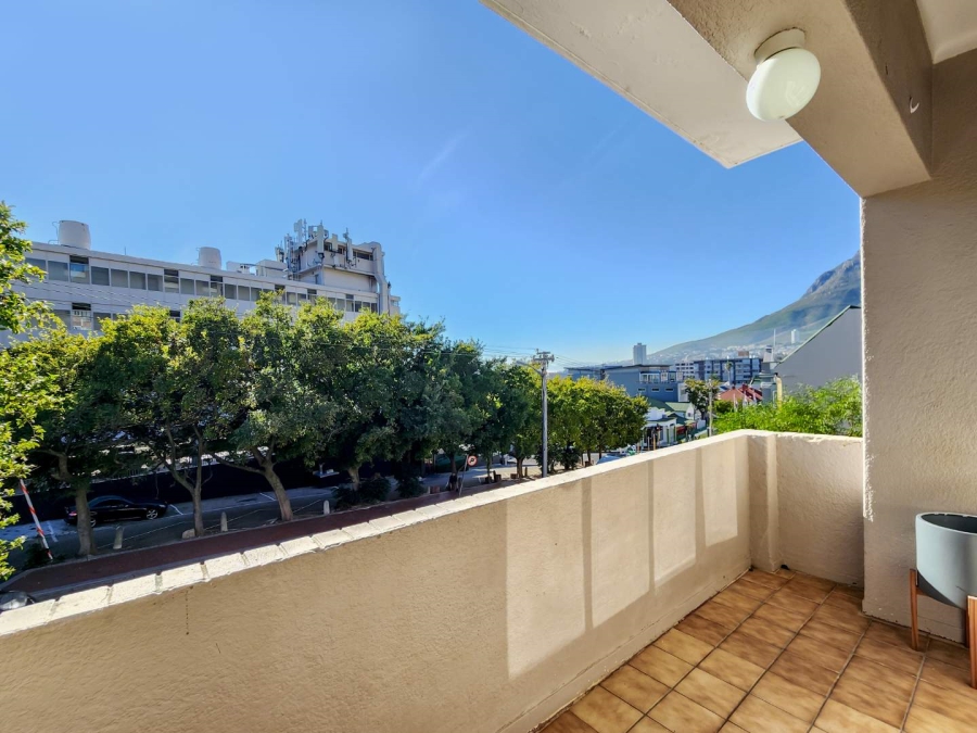 To Let 2 Bedroom Property for Rent in Gardens Western Cape